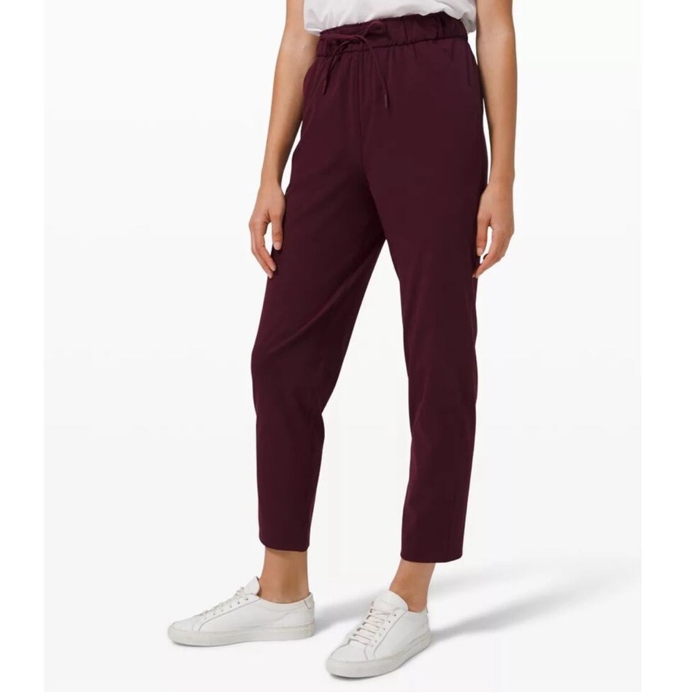 Lululemon Keep Moving Pant 7/8 High-Rise 10 Maroon